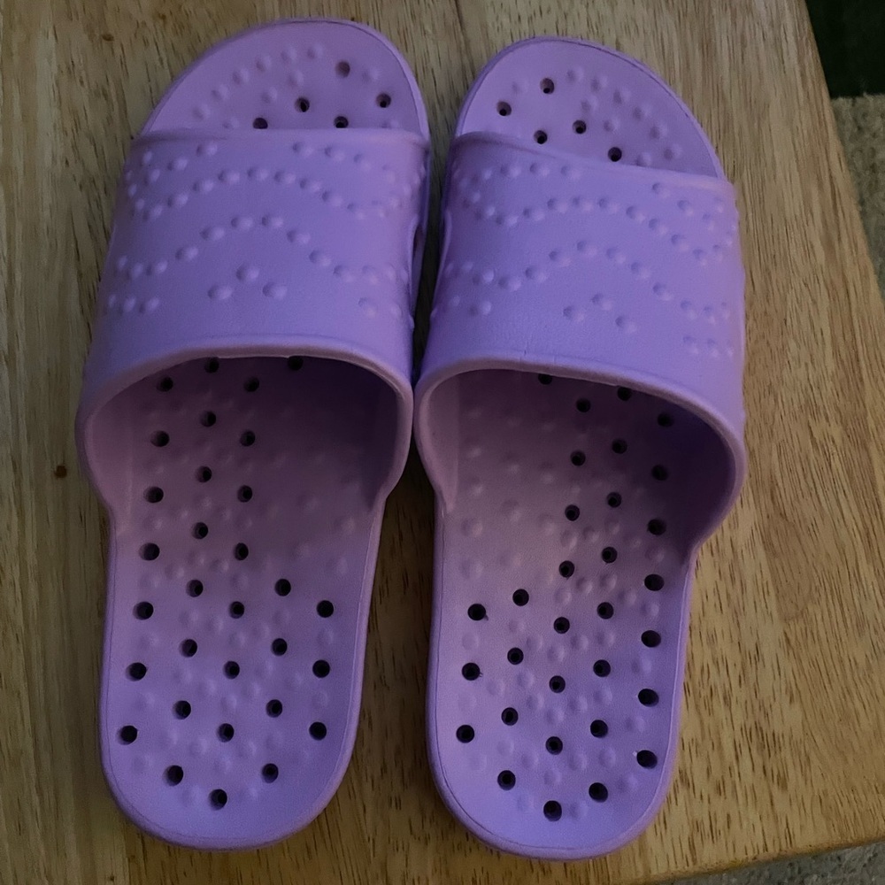 Shevalues shower beach slip on’s Brand new without tags